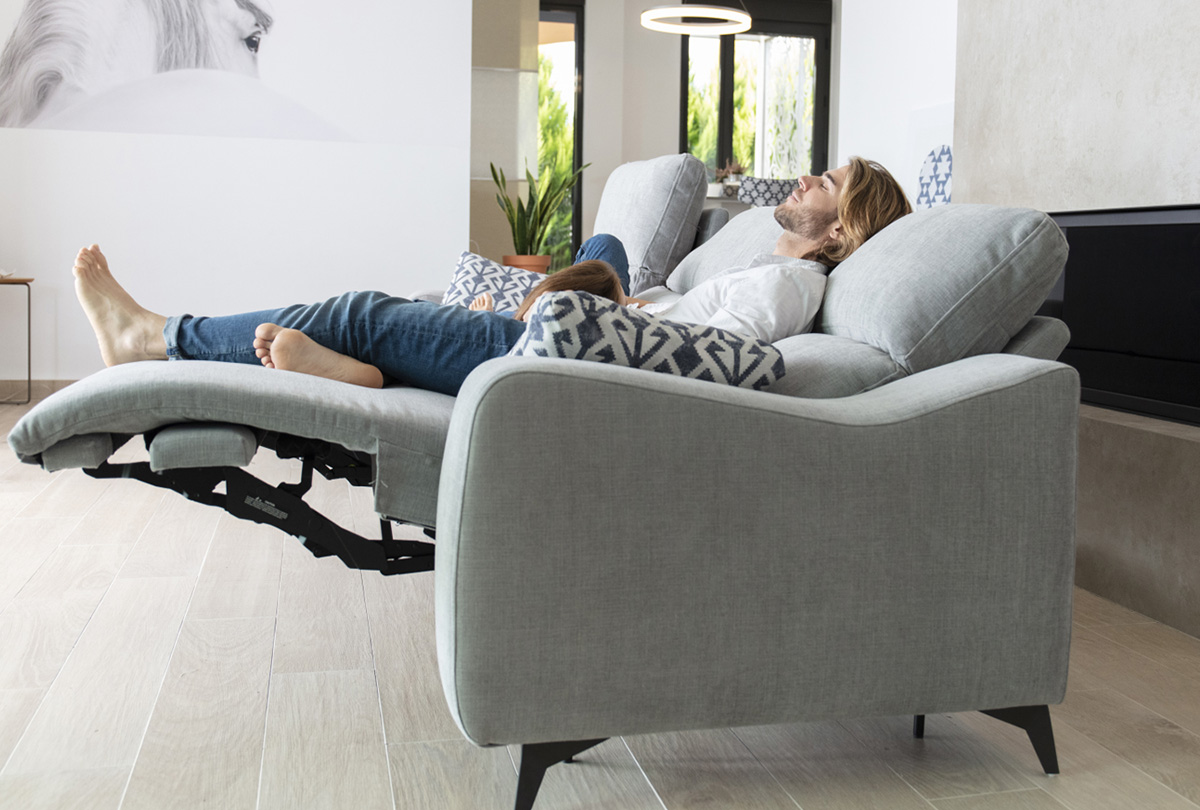 Axel by simplysofas.in